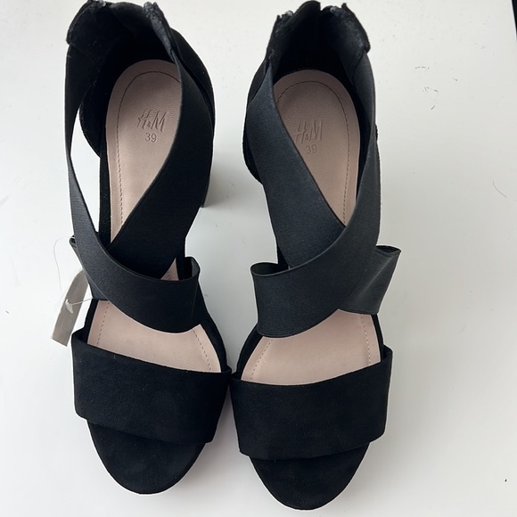 H&M Suede Platform Heel - Picture 4 of 9